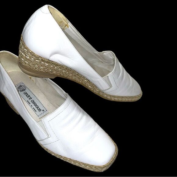 Andre assous white slip on espadrilles . Super nice and cute! - Picture 5 of 11